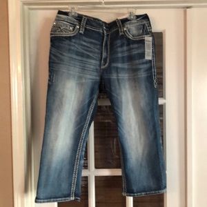 Ladies cropped jeans